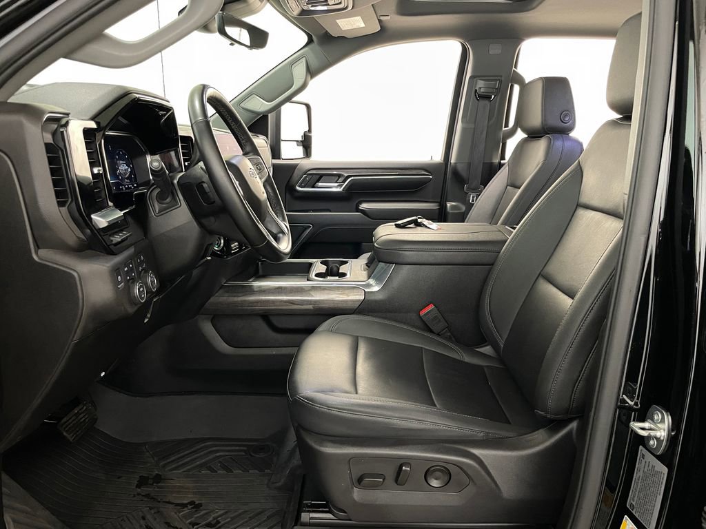 Certified 2024 Chevrolet Silverado 2500 LTZ w/ LTZ Plus Package AWD/4WD image 8