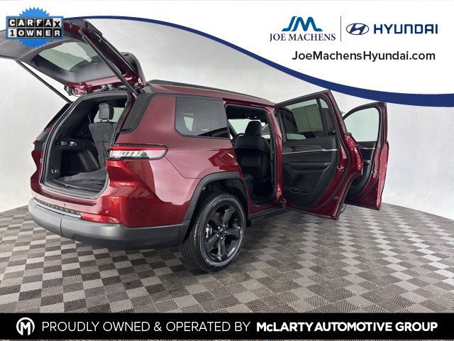 Used 2025 Jeep Grand Cherokee L Limited w/ Black Appearance Package image 16