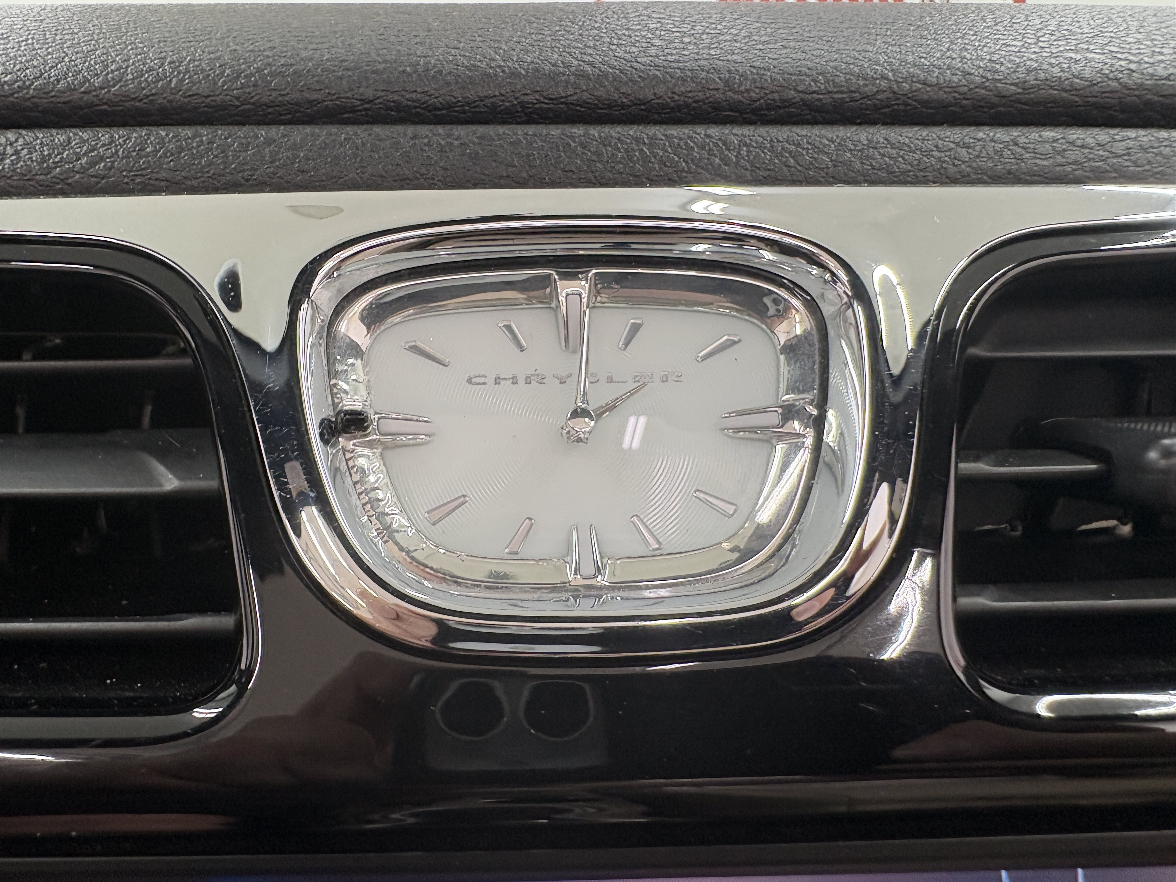 Used 2011 Chrysler 200 Limited FWD image 20