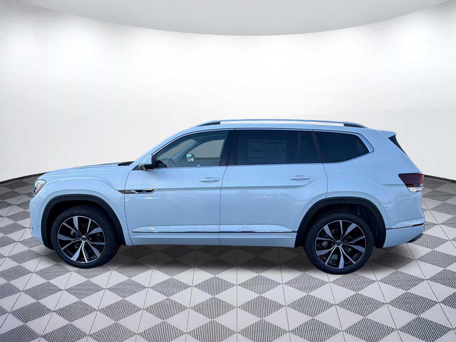 New 2026 Volkswagen Atlas SEL Premium R-Line AWD/4WD image 2