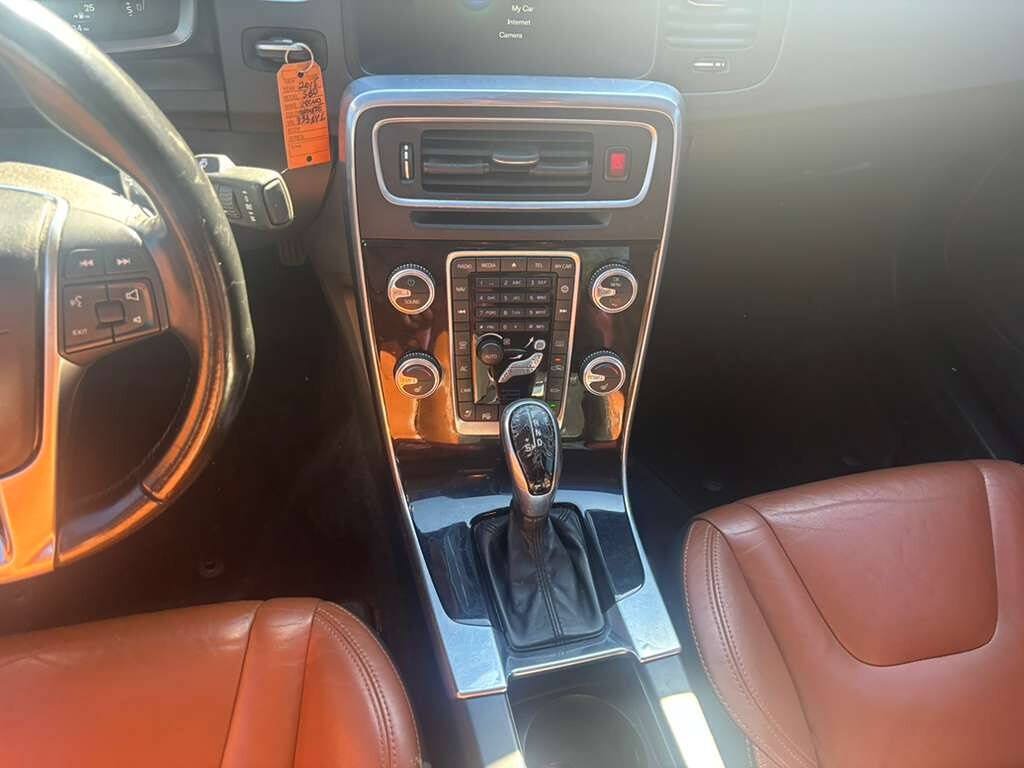 Used 2015 Volvo S60 T6 Platinum FWD image 8