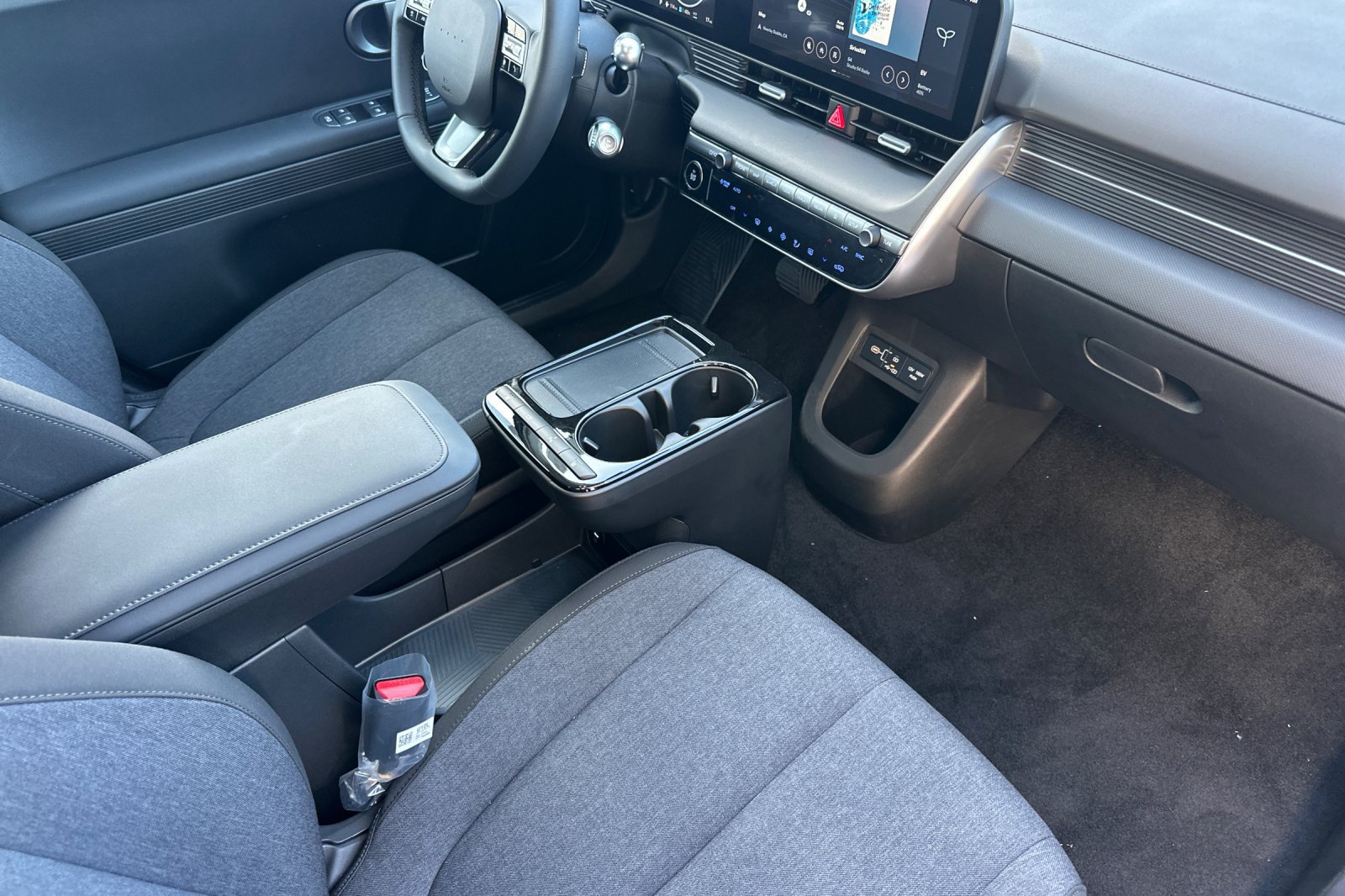 New 2026 Hyundai Ioniq 5 SE AWD/4WD image 17