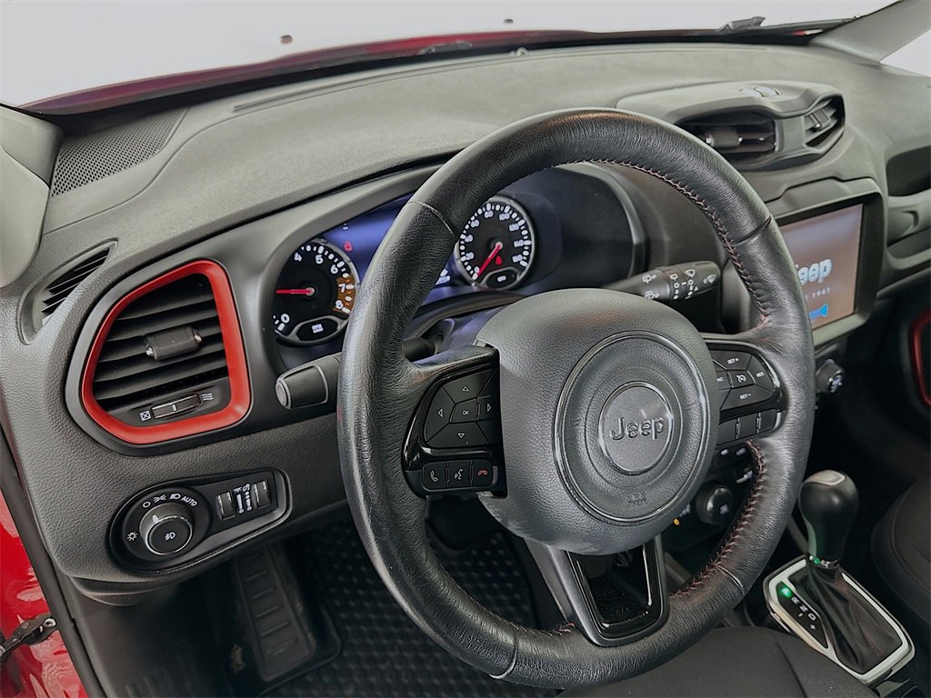 Used 2022 Jeep Renegade Latitude w/ Convenience Group image 16