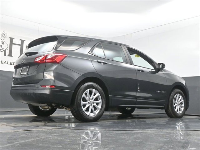 Used 2020 Chevrolet Equinox LS image 32