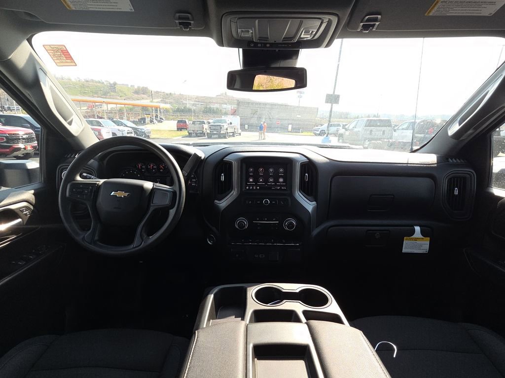 Used 2025 Chevrolet Silverado 2500 Custom w/ Custom Value Package image 30