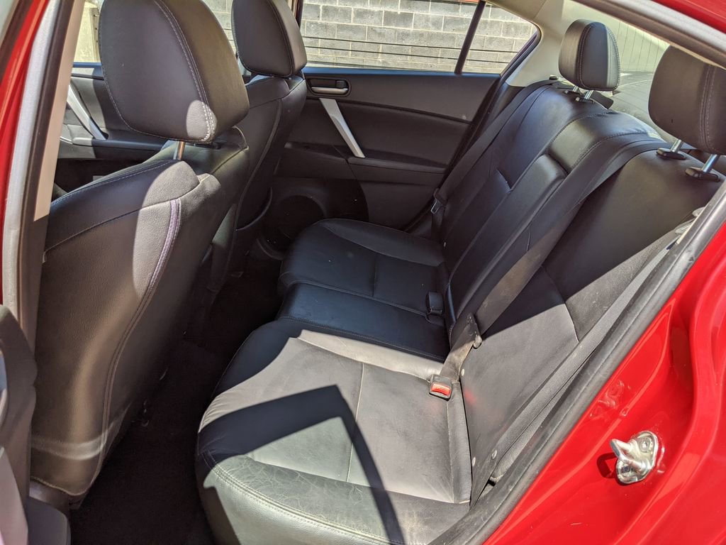 Used 2013 MAZDA MAZDA3 i Grand Touring image 25