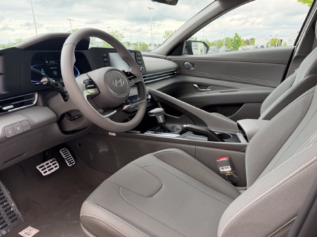 New 2026 Hyundai Elantra Sport FWD image 4