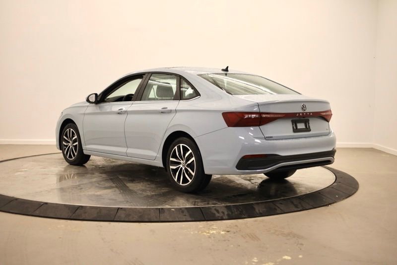 New 2026 Volkswagen Jetta SE image 5