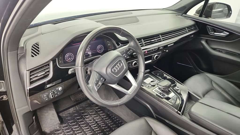 Used 2018 Audi Q7 3.0T Prestige w/ Prestige Package AWD/4WD image 29