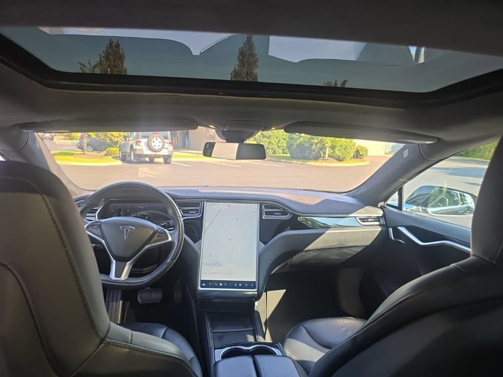 Used 2015 Tesla Model S 70D AWD/4WD image 25