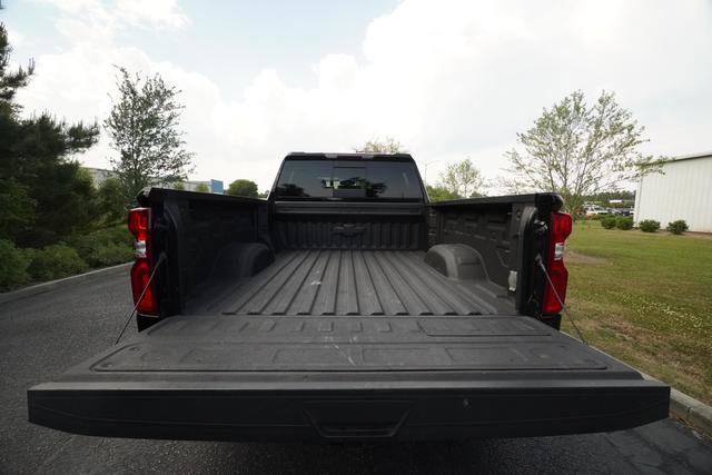 Used 2022 Chevrolet Silverado 2500 LTZ w/ LTZ Plus Package AWD/4WD image 11