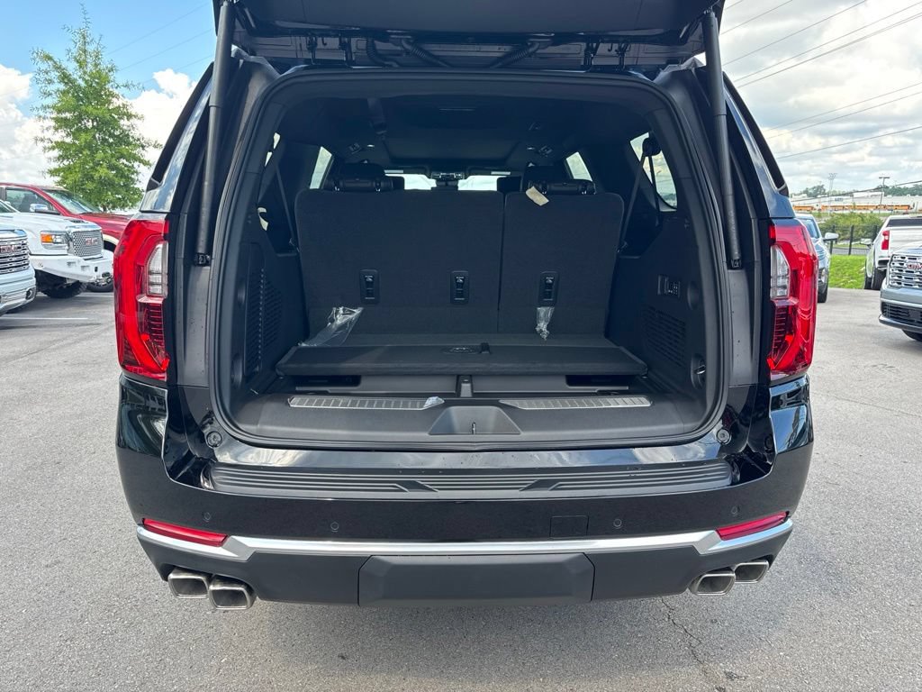 New 2026 GMC Yukon XL Denali w/ Denali Reserve Package AWD/4WD image 32