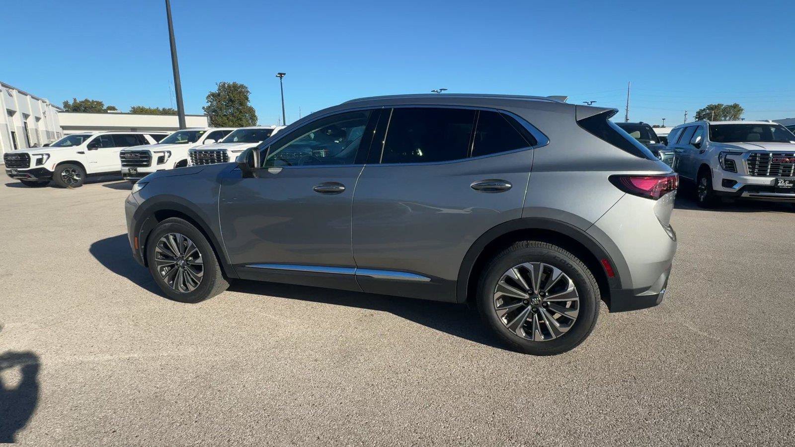 Used 2024 Buick Envision Preferred AWD/4WD image 7