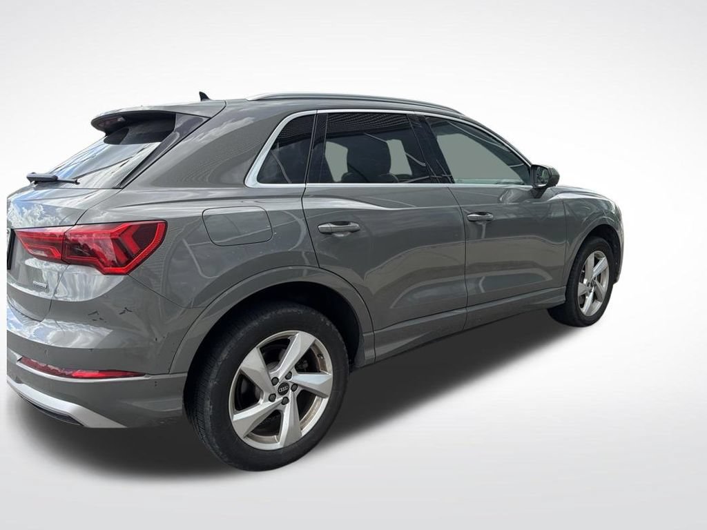 Used 2021 Audi Q3 2.0T Premium w/ Convenience Package AWD/4WD image 4