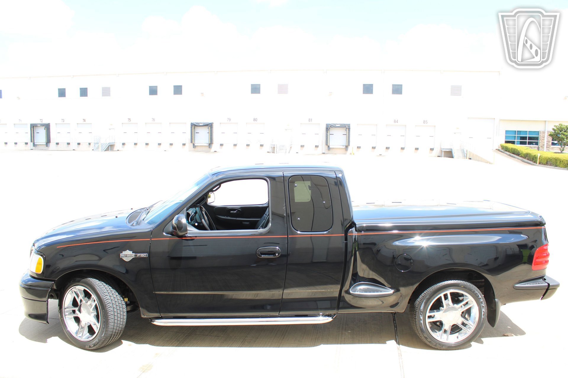 Used 2000 Ford F150 Harley-Davidson RWD image 2