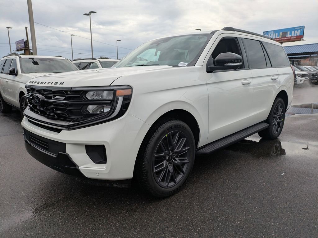 New 2026 Ford Expedition Platinum w/ Stealth Appearance Package image 8
