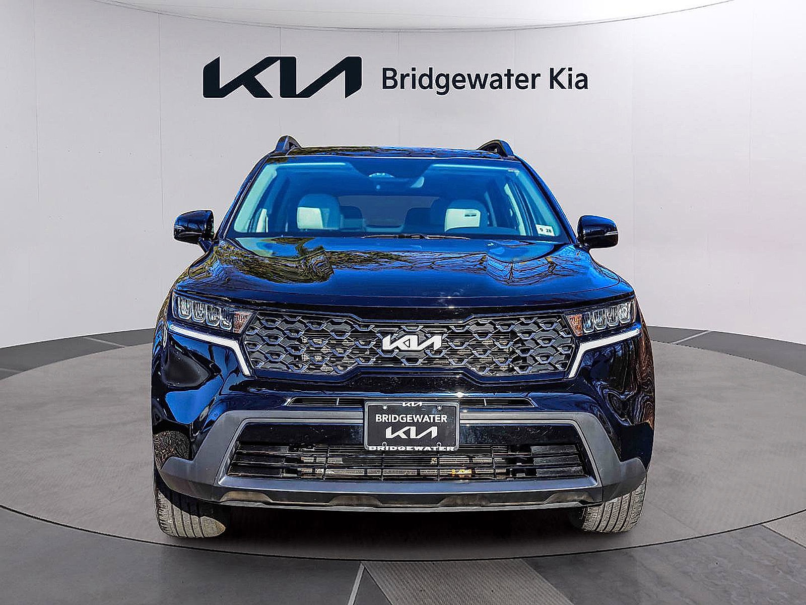 Certified 2023 Kia Sorento S w/ Panoramic Sunroof Package image 2