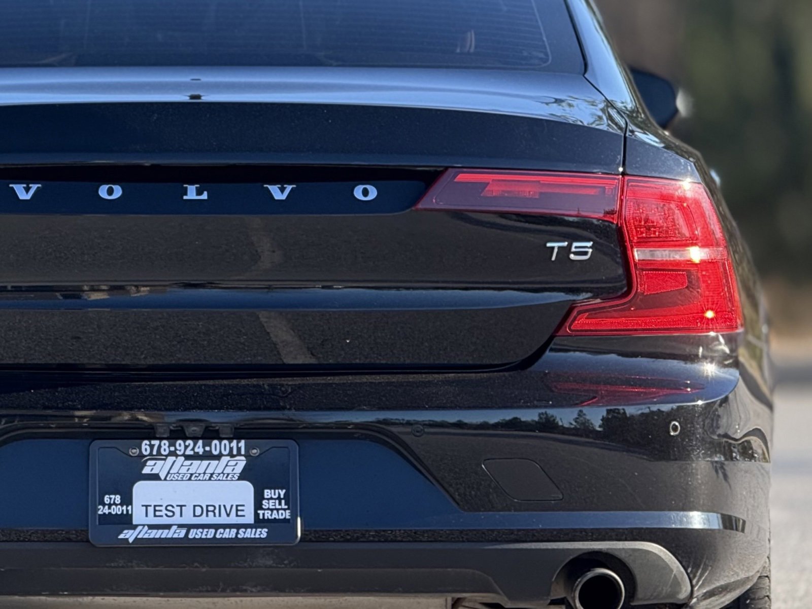 Used 2018 Volvo S90 T5 Momentum w/ Convenience Package image 16