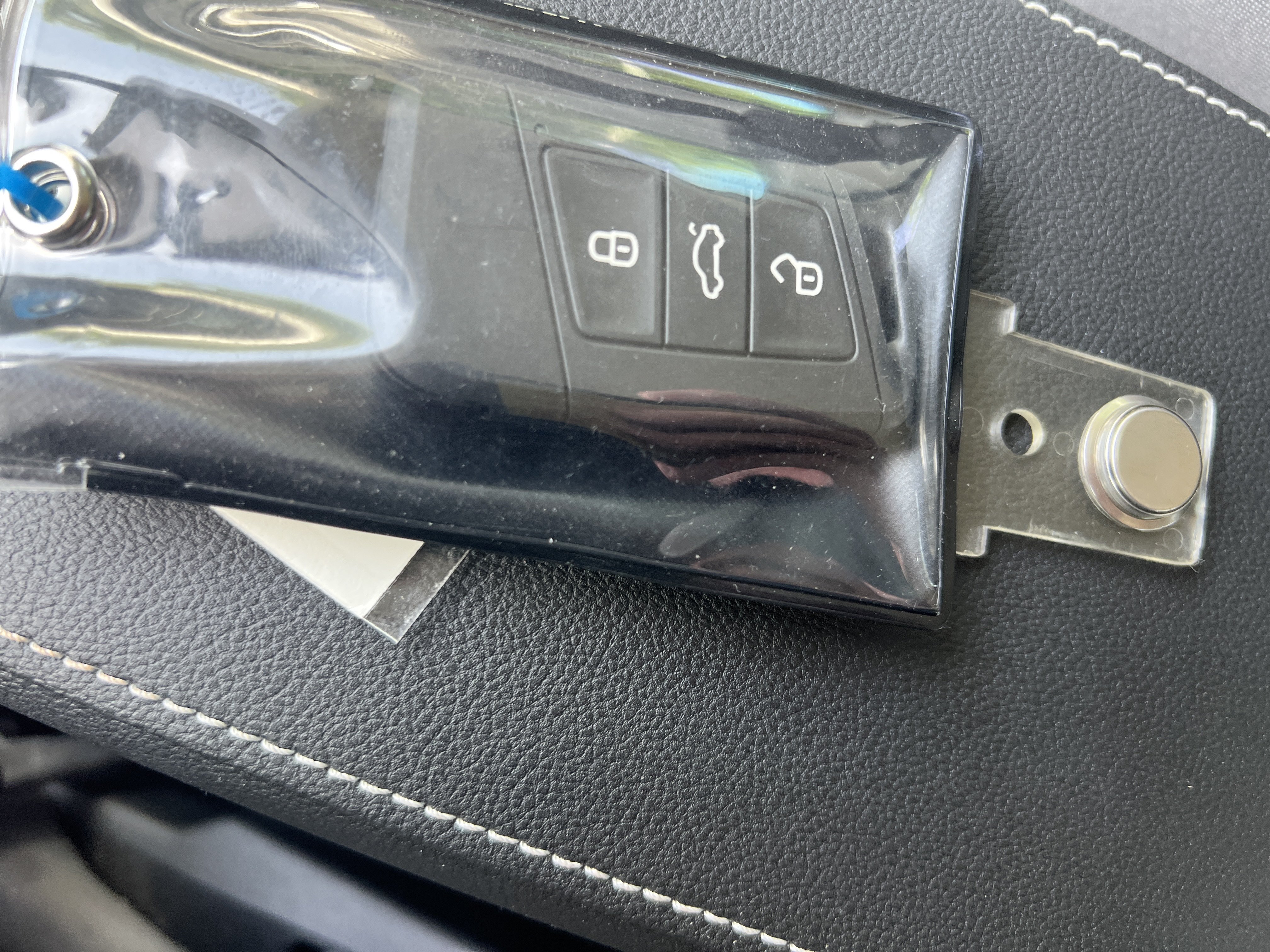 Certified 2023 Volkswagen Taos S FWD image 29