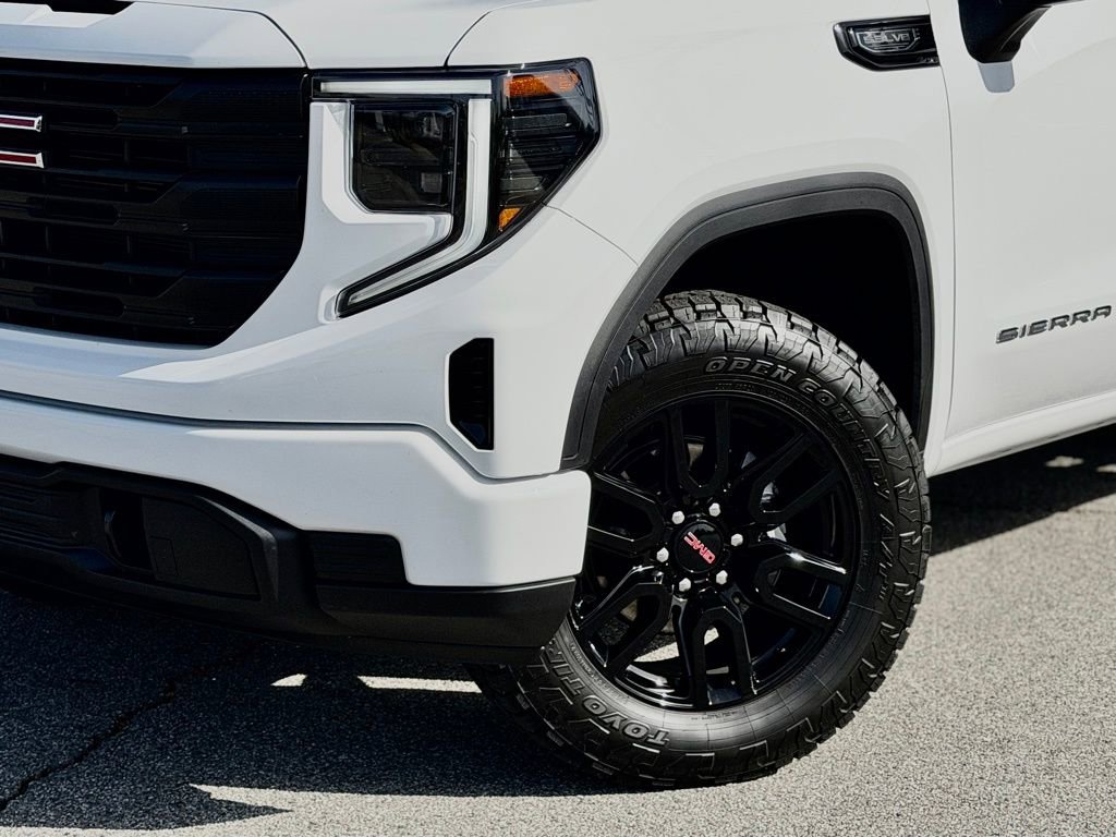 Used 2026 GMC Sierra 1500 Pro w/ Graphite Edition RWD image 4