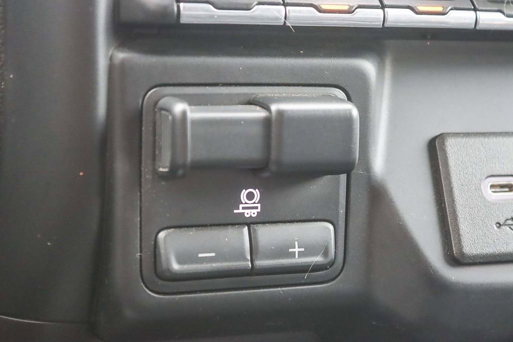 Used 2020 Chevrolet Silverado 1500 LT Trail Boss w/ Midnight Edition image 37