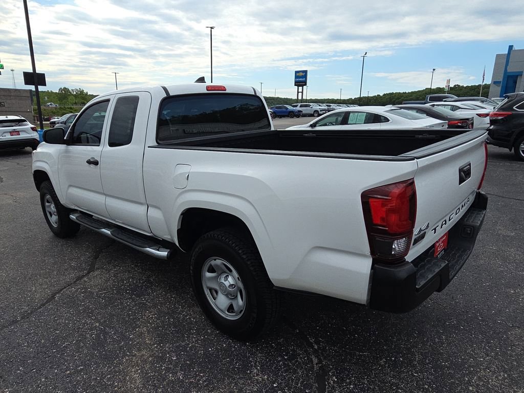Used 2018 Toyota Tacoma SR AWD/4WD image 6