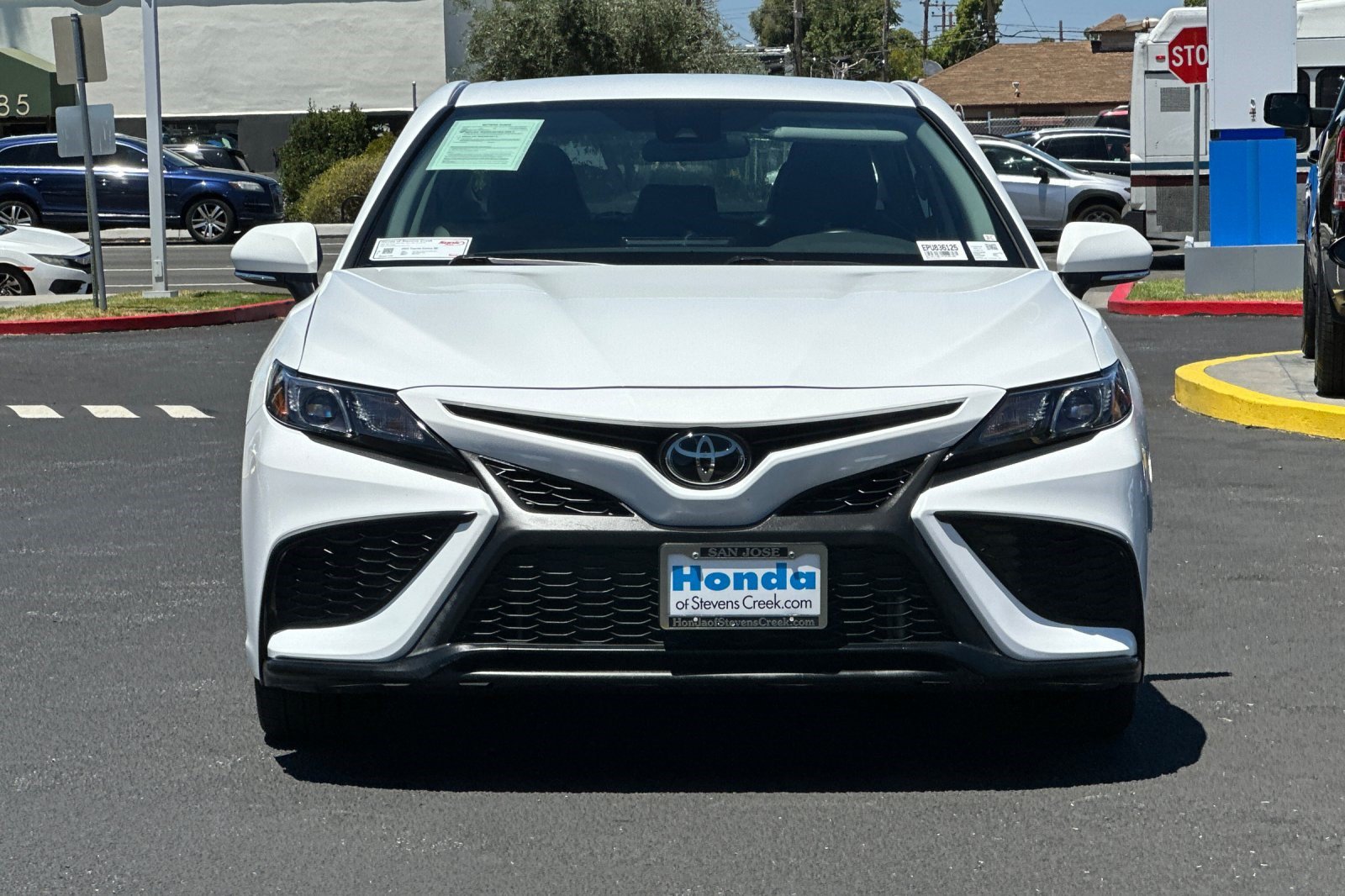 Used 2023 Toyota Camry SE FWD image 5