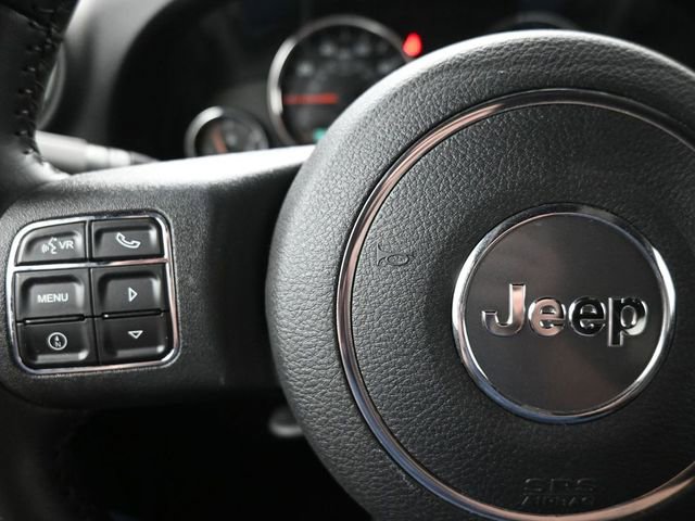 Used 2016 Jeep Wrangler Unlimited Rubicon w/ Connectivity Group image 26