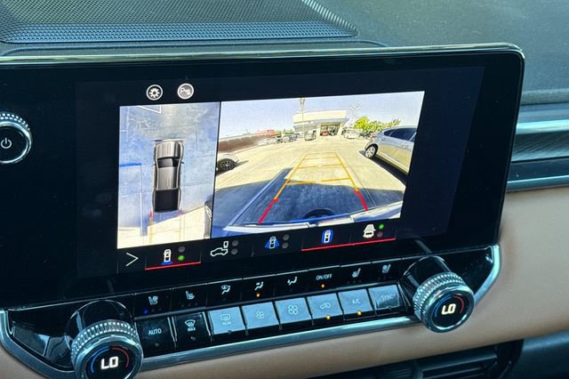 Used 2024 GMC Canyon AT4 w/ AT4 Premium Package image 27