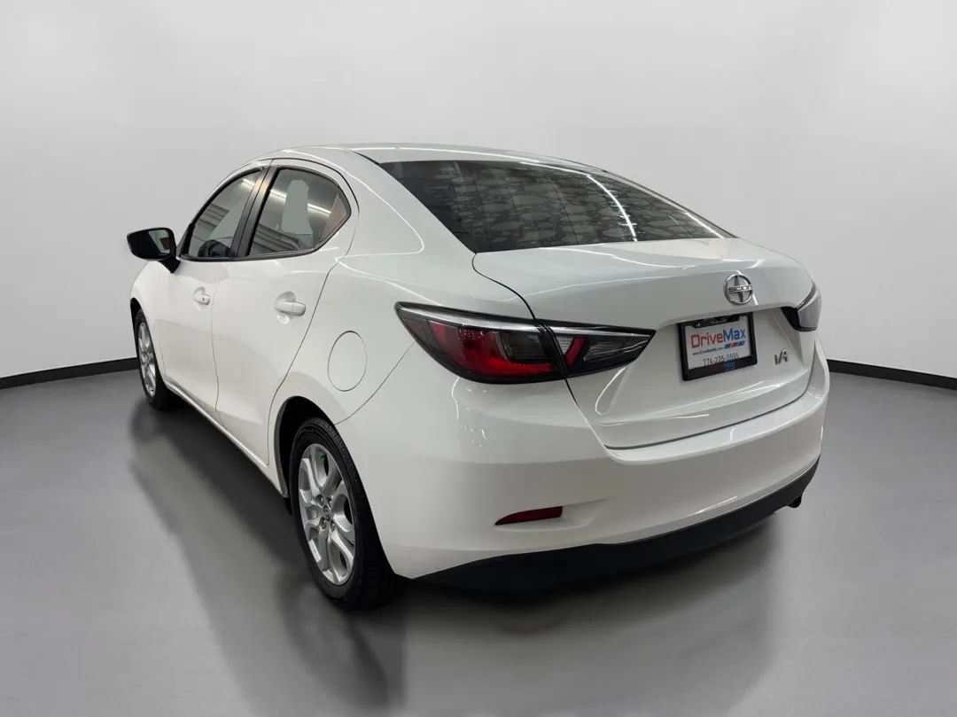 Used 2016 Scion iA FWD image 7