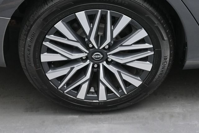 Used 2024 Nissan Altima 2.5 SV FWD image 45