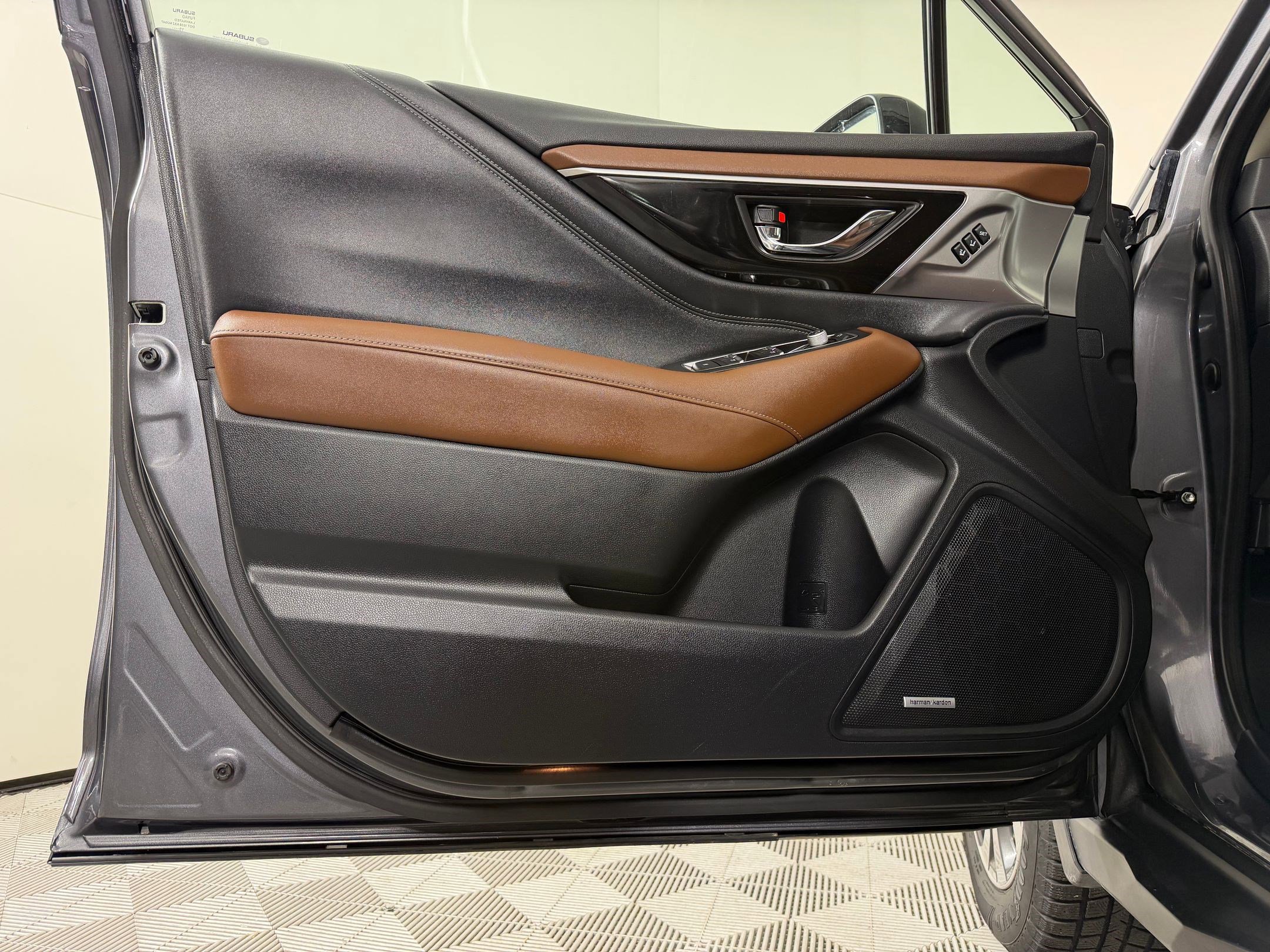 Used 2020 Subaru Outback Touring XT image 21