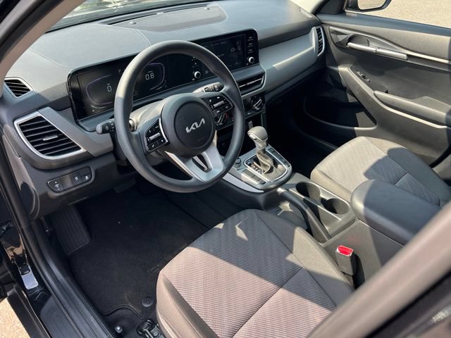 Used 2026 Kia Seltos LX AWD/4WD image 17