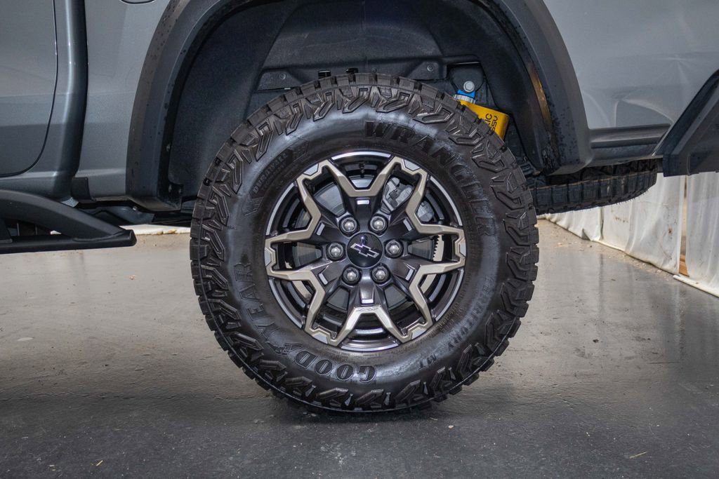 Certified 2025 Chevrolet Colorado ZR2 w/ Technology Package image 7