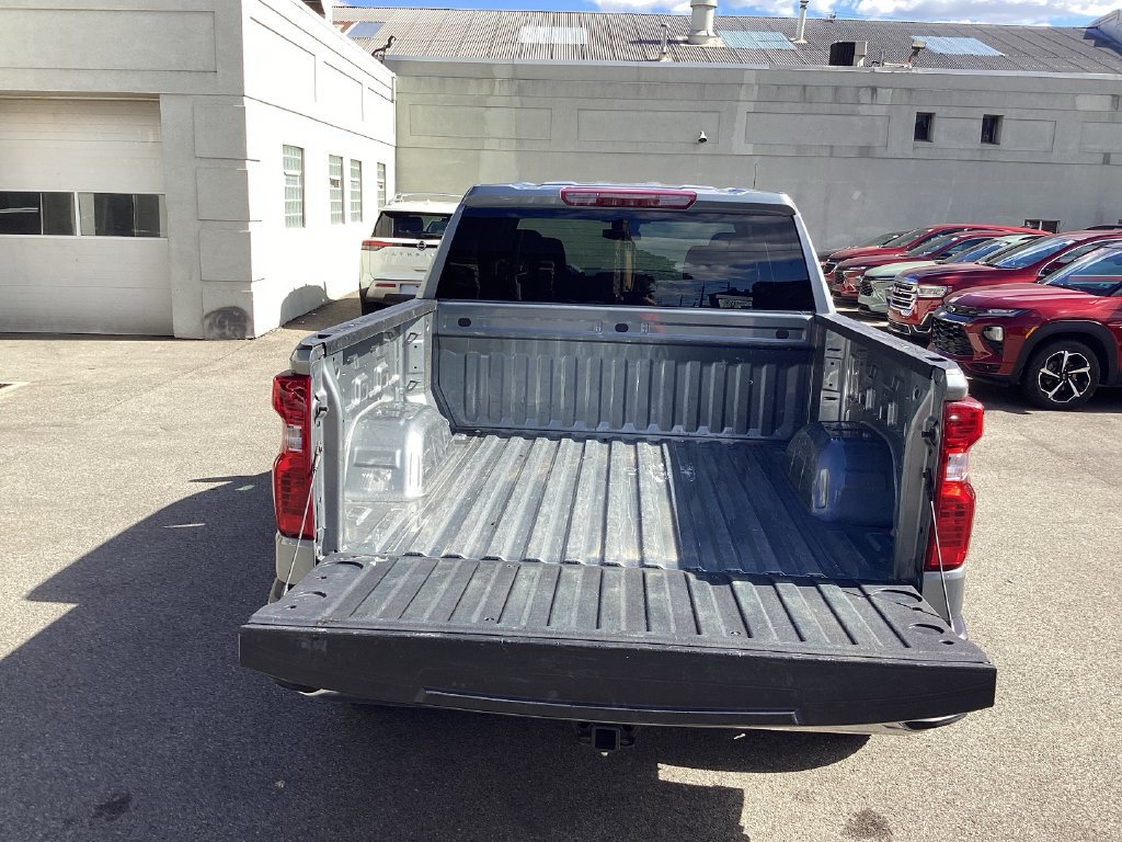 Used 2024 Chevrolet Silverado 1500 LT AWD/4WD image 29