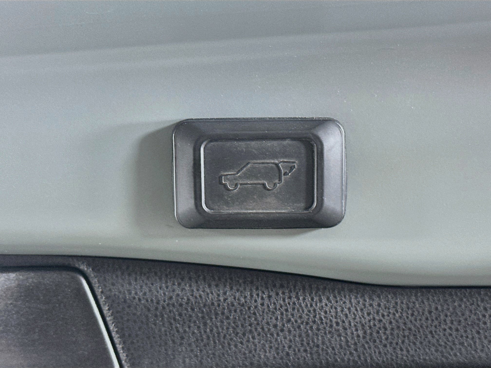 Used 2019 Toyota RAV4 Adventure w/ All Weather Liner Package AWD/4WD image 30
