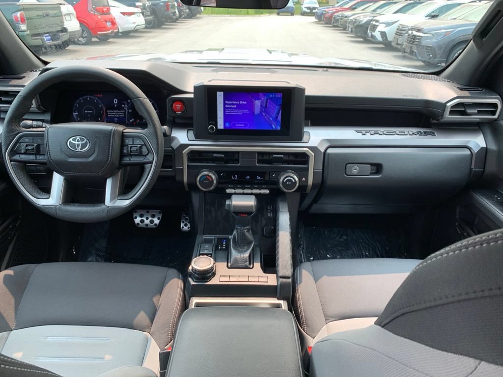 Used 2025 Toyota Tacoma TRD Sport AWD/4WD image 8