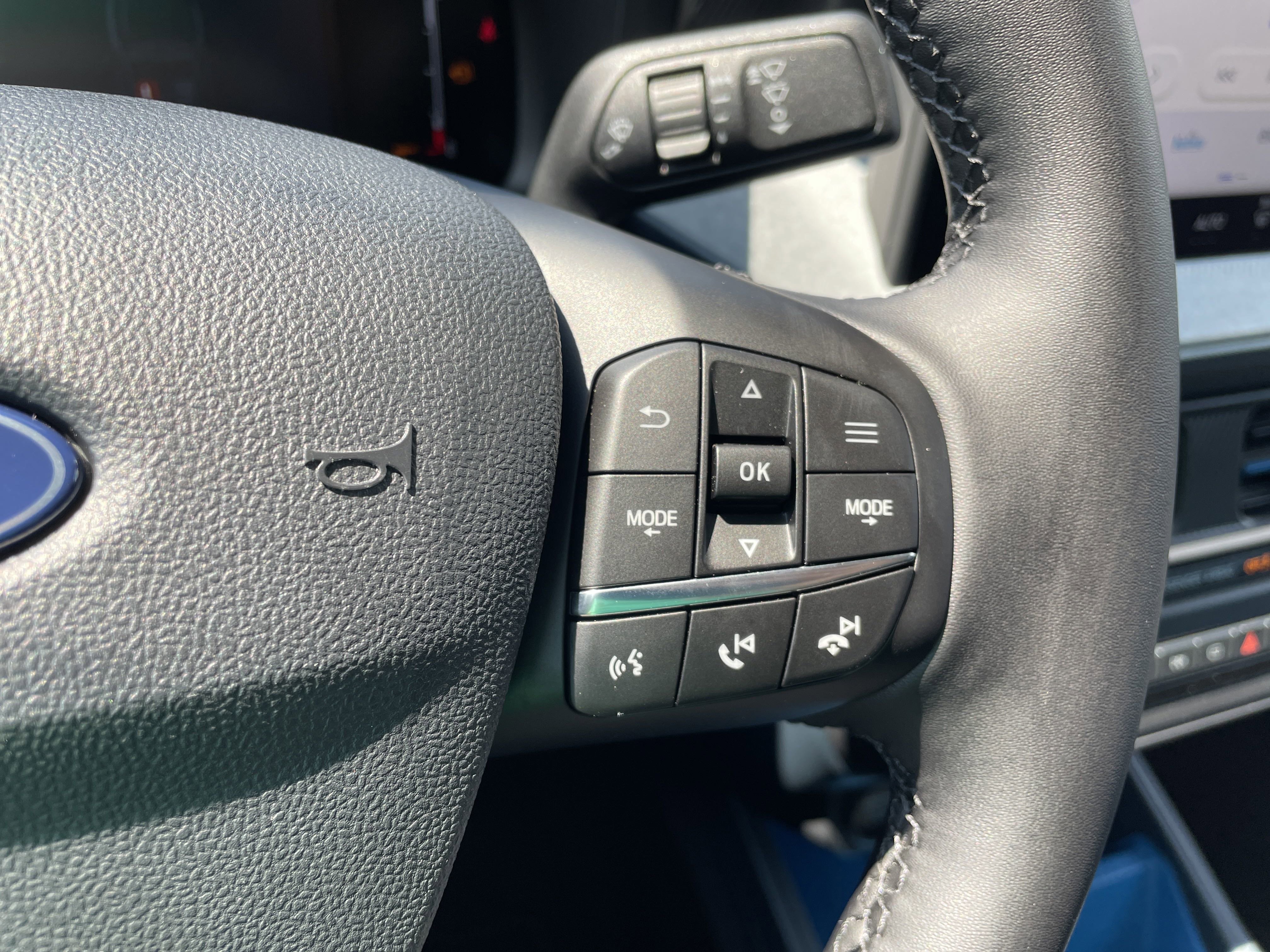 New 2025 Ford Maverick XLT w/ XLT Luxury Package image 19