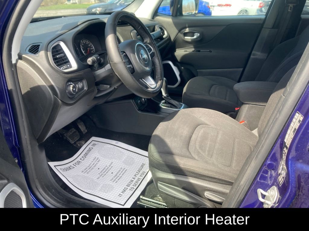 Used 2018 Jeep Renegade Latitude w/ Cold Weather Group image 12