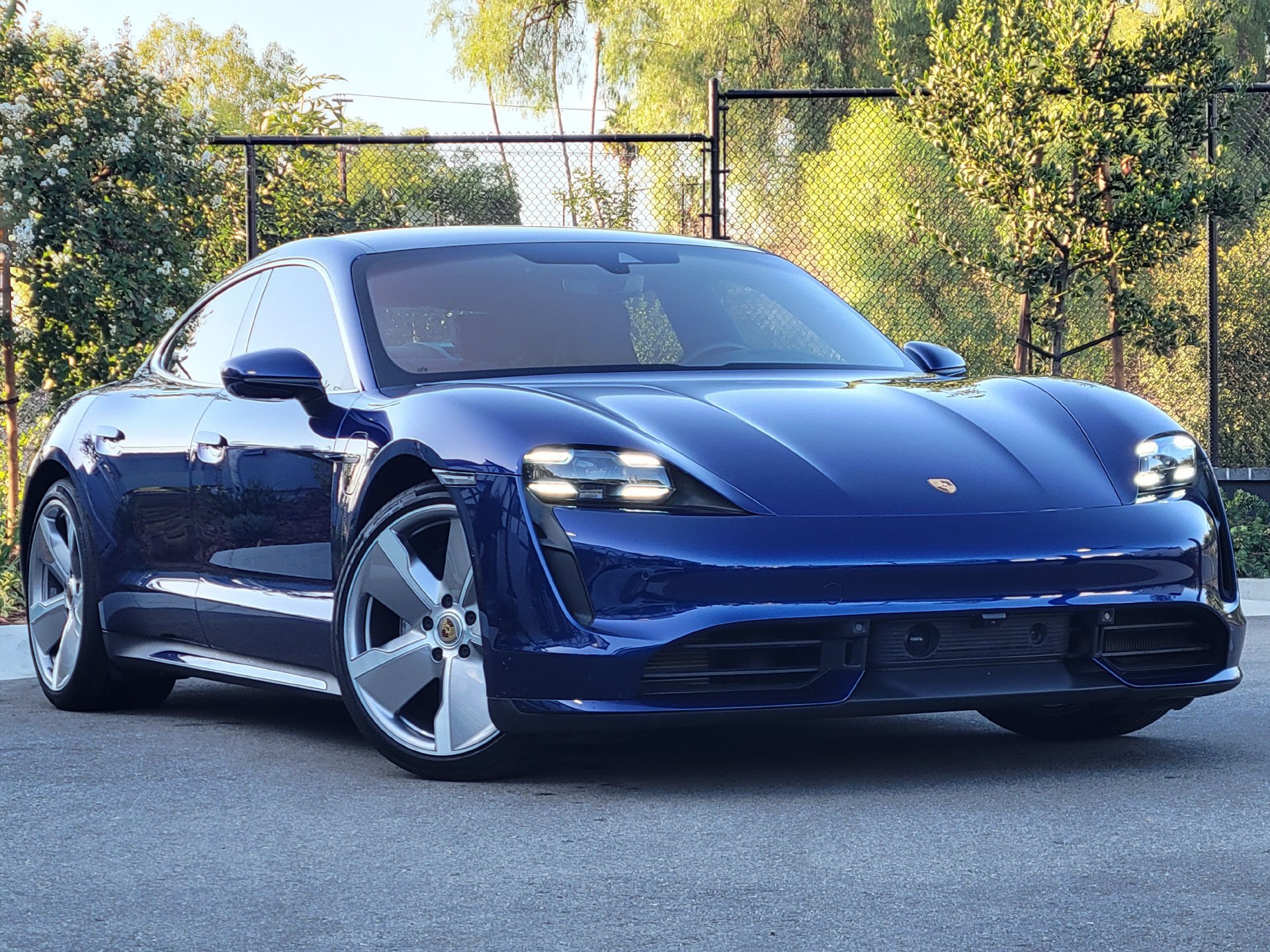 Certified 2022 Porsche Taycan Turbo AWD/4WD image 9