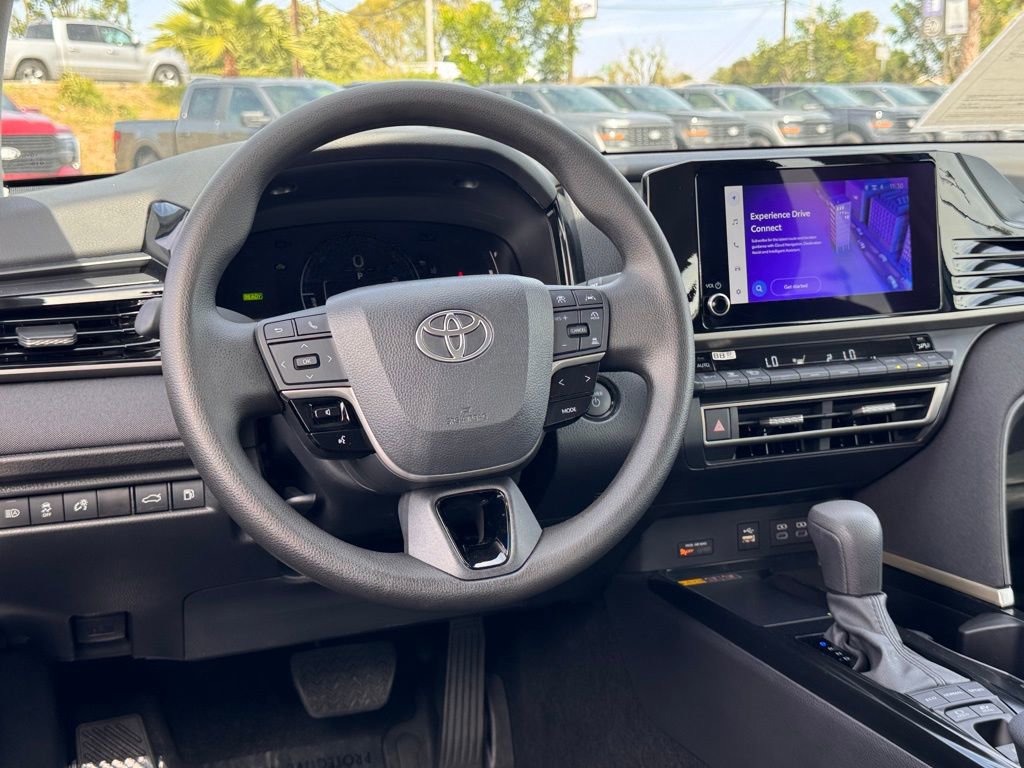 Used 2025 Toyota Camry LE w/ Convenience Package image 28