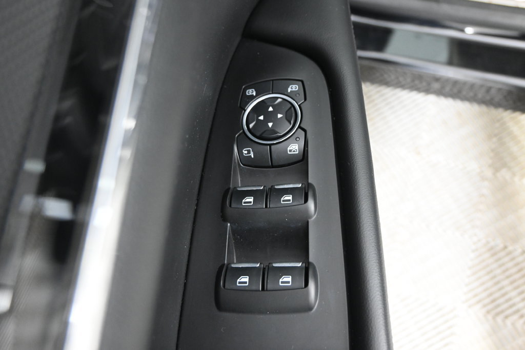 Used 2023 Lincoln Nautilus Reserve AWD/4WD image 19