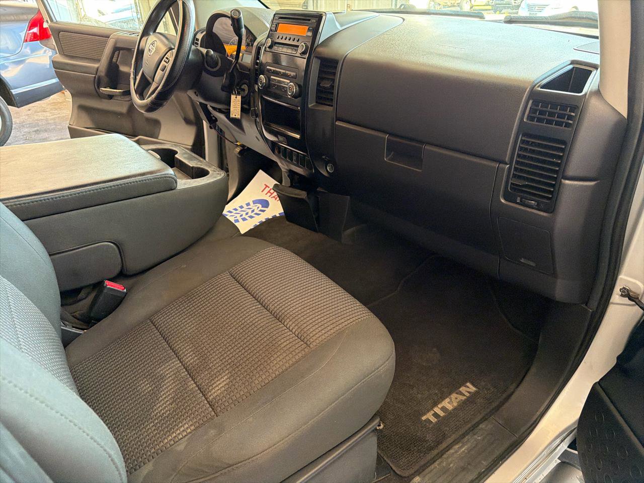 Used 2013 Nissan Titan SV AWD/4WD image 14