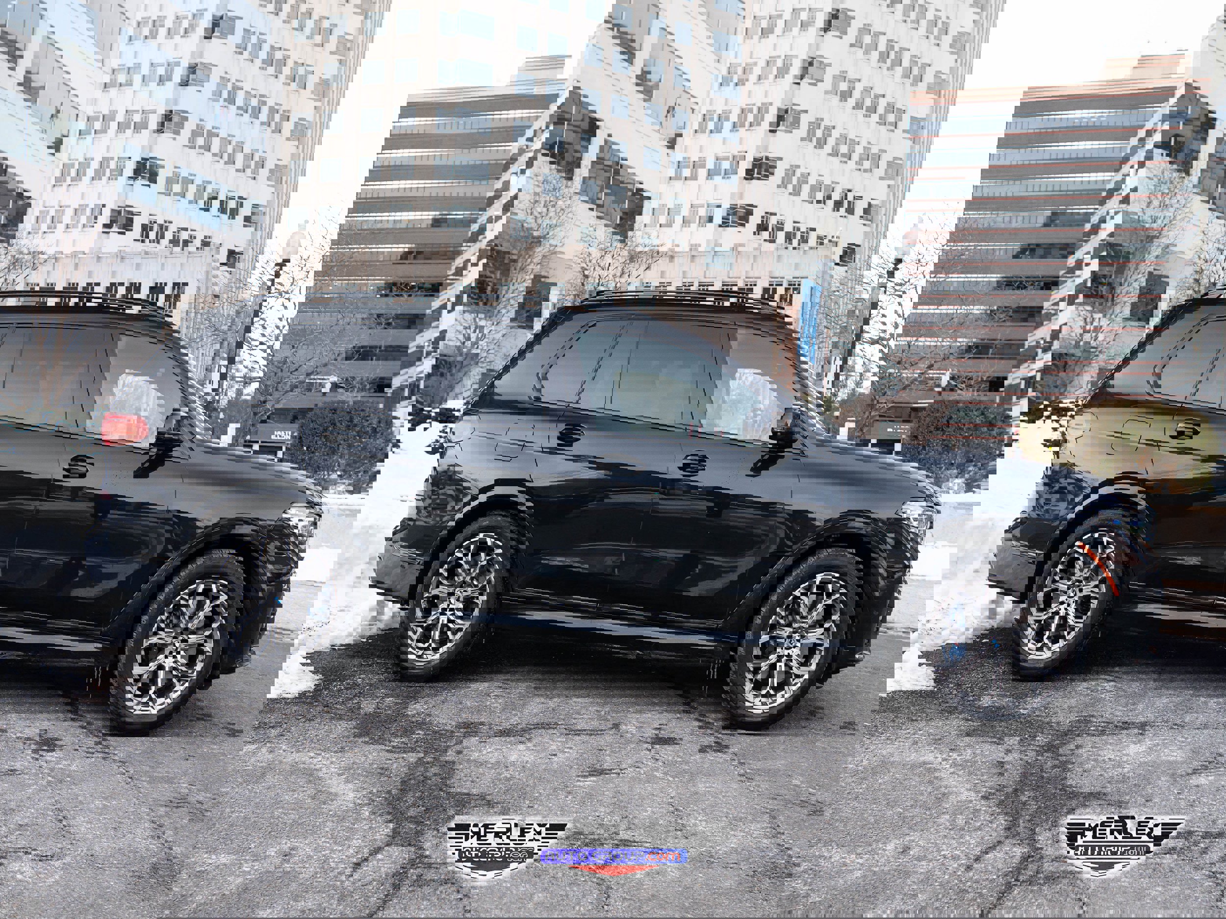 Used 2020 BMW X7 M50i image 8