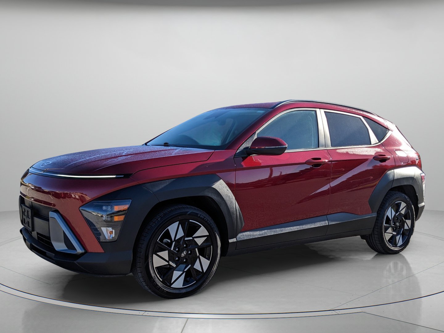 Used 2024 Hyundai Kona SEL FWD image 2