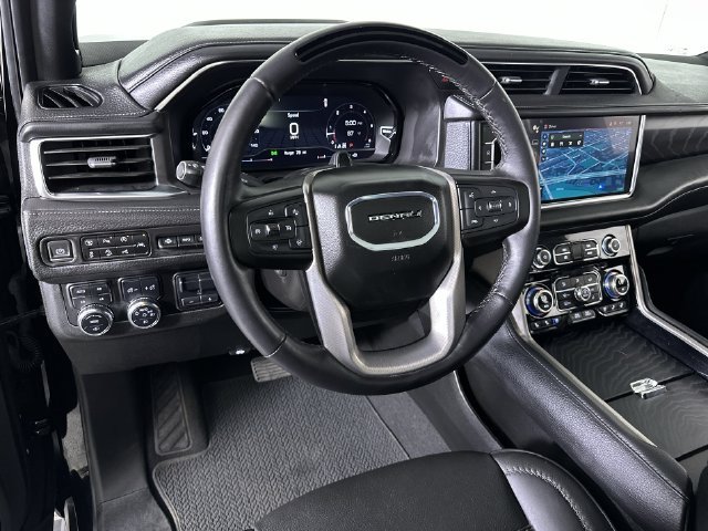 Used 2024 GMC Yukon XL Denali w/ Advanced Technology Package AWD/4WD image 21