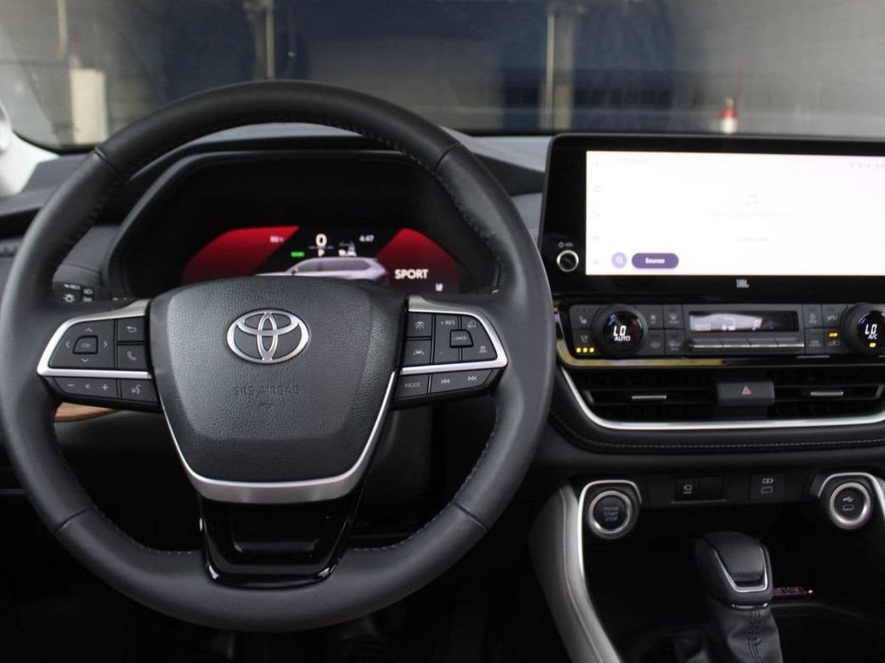 Used 2025 Toyota Grand Highlander FWD image 42