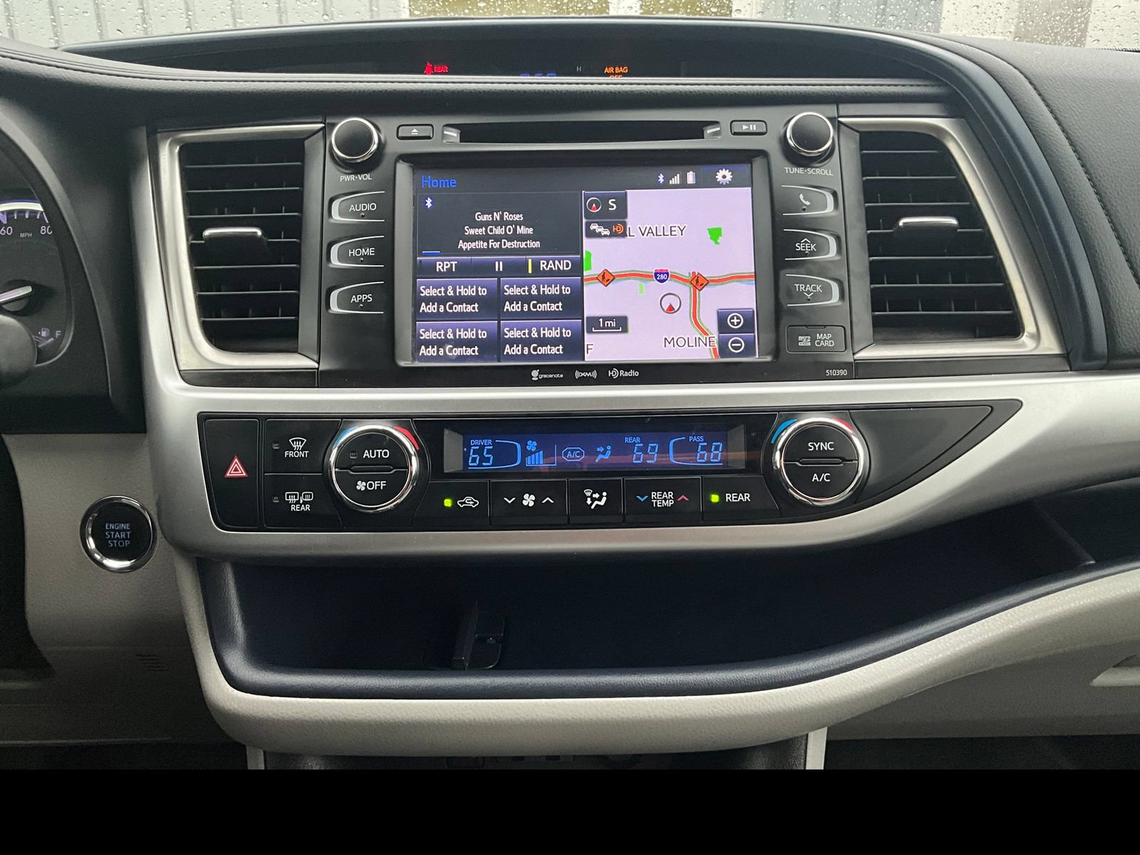 Used 2019 Toyota Highlander XLE AWD/4WD image 5