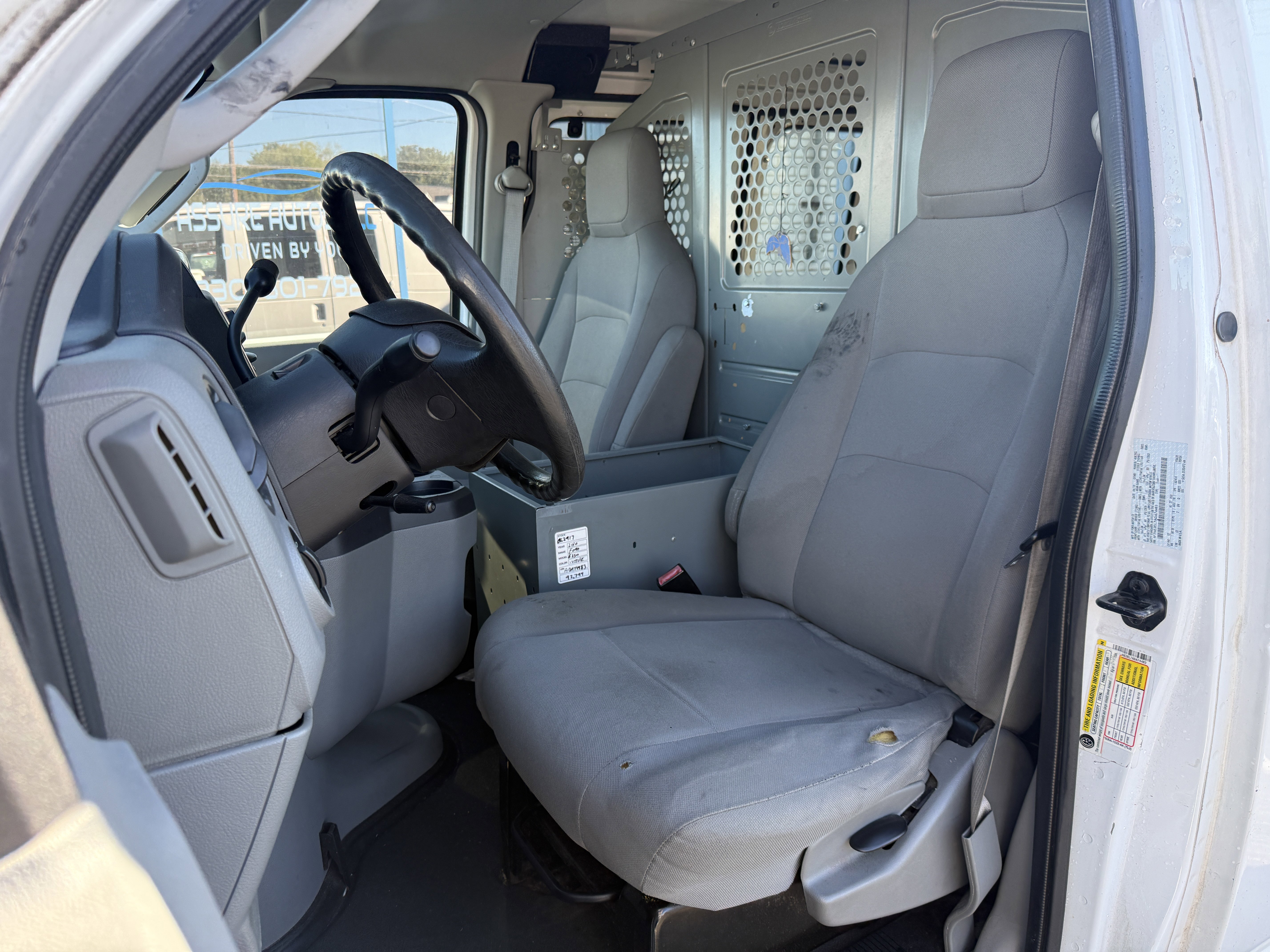 Used 2010 Ford E-250 and Econoline 250 image 13