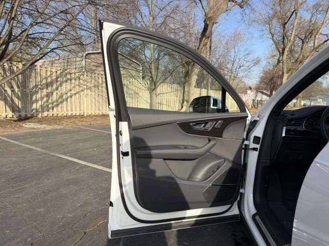 Certified 2025 Audi Q7 3.0T Prestige w/ Prestige Package image 18